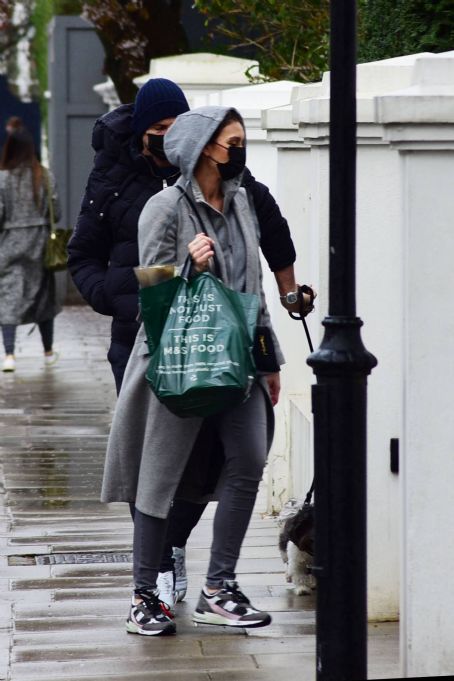 Christine Lampard – Shopping candids in Chelsea