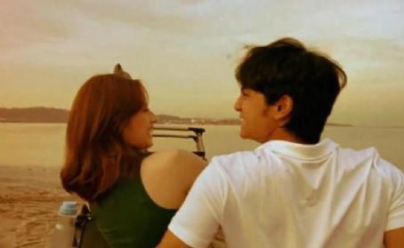 Miguel Tanfelix and Ysabel Ortega - Hookup