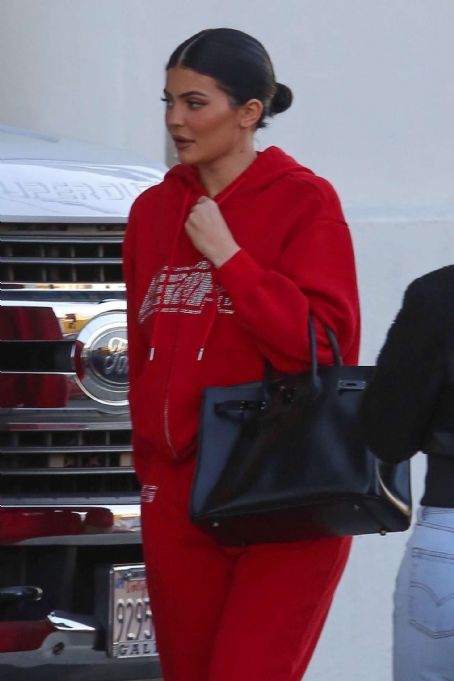 Kylie Jenner – Arriving at Milk Studio in Los Angeles