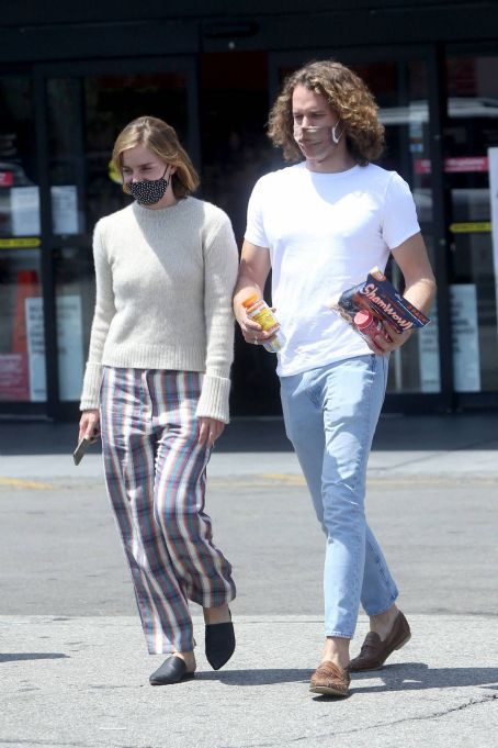 Emma Watson – Dons pyjama-style with boyfriend Leo Robinton stop by a CVS in Los Angeles