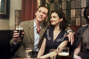 Tom Hiddleston and Rachel Weisz