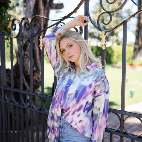 Jordyn Jones – Ashley Roberts photoshoot (April 2021) - FamousFix.com post