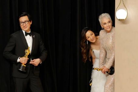 Ke Huy Quan, Michelle Yeoh and Jamie Lee Curtis - The 95th Annual Academy Awards - Press Room (2023)