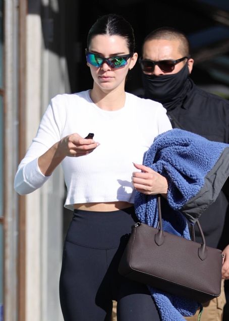 Kendall Jenner Leaving An Early Morning Pilates Class In West 1246