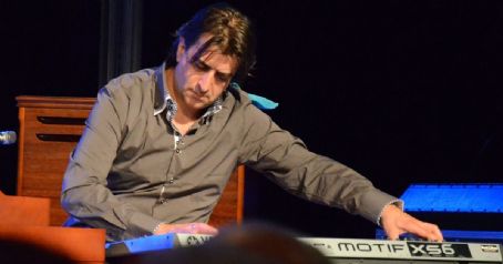 Josh Phillips (musician)