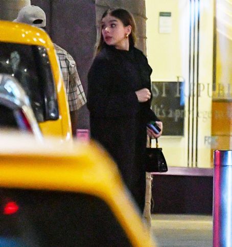 Hailee Steinfeld – With Josh Allen step out in New York