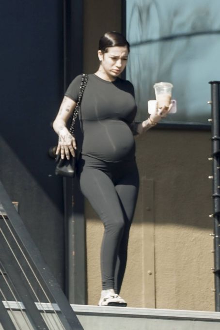 Bhad Bhabie – Shows her baby bump during a casual Los Angeles outing