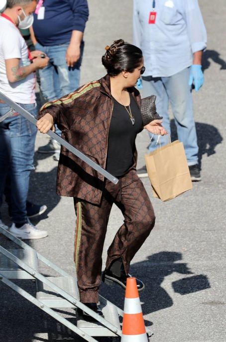 Salma Hayek – On set of ‘House of Gucci’ in Rome | Salma Hayek Picture ...