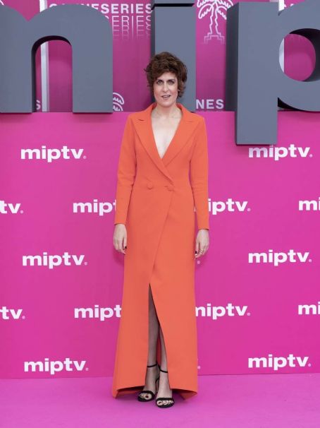 Who is Aixa Villagrán dating? Aixa Villagrán boyfriend, husband