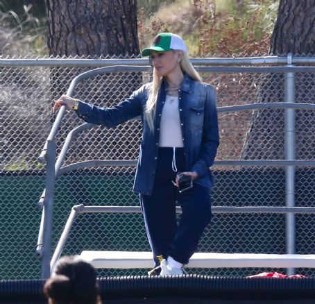 Gwen Stefani – With ex husband Gavin Rossdale watch their son separately play football in LA