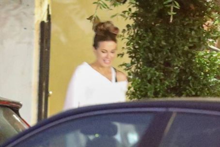 Kate Beckinsale at In-N-Out Burger in LA | Kate Beckinsale Picture