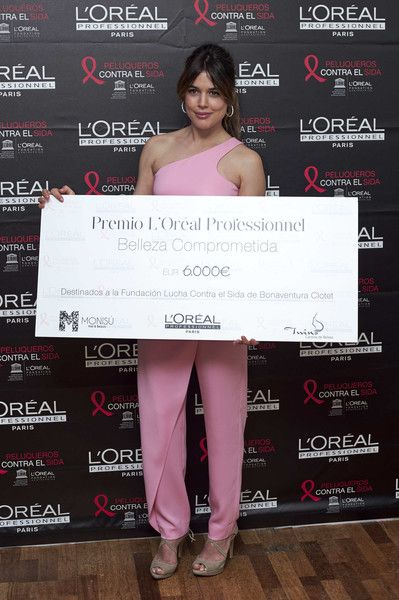 Adriana Ugarte entrega los Premios L'Oréal Paris en la MBFWM - Stilo