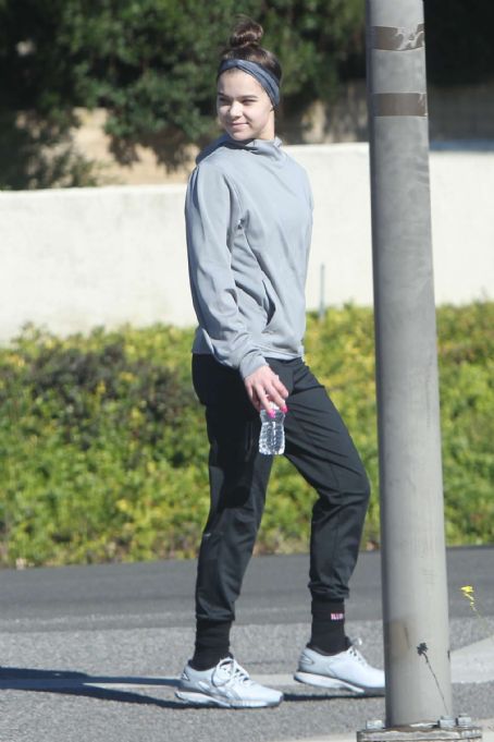 Hailee Steinfeld in Tracksuit – Out in LA