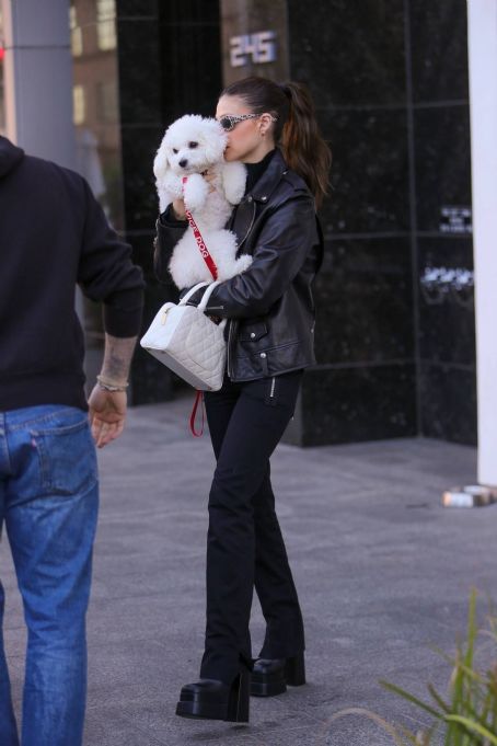 Nicola Peltz – Seen with her dog at Sweetgreen health food restaurant in Beverly Hills
