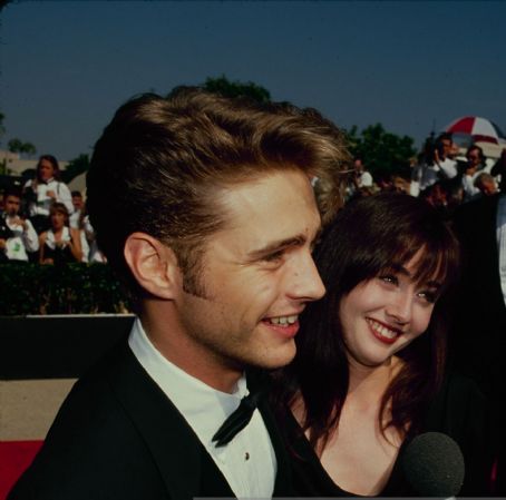 Shannen Doherty and Jason Priestley at The 43rd Annual Primetime Emmy ...