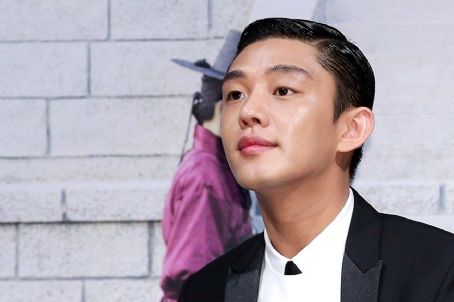 Who is Yoo Ah-in dating? Yoo Ah-in girlfriend, wife