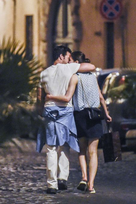 Alexandra Daddario and Brendan Wallace – Out for dinner at Pierluigi in Rome