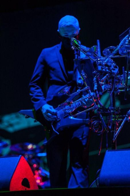 Who is Wes Borland dating? Wes Borland girlfriend, wife