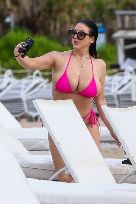 Angela White – In a bikini in Miami Beach