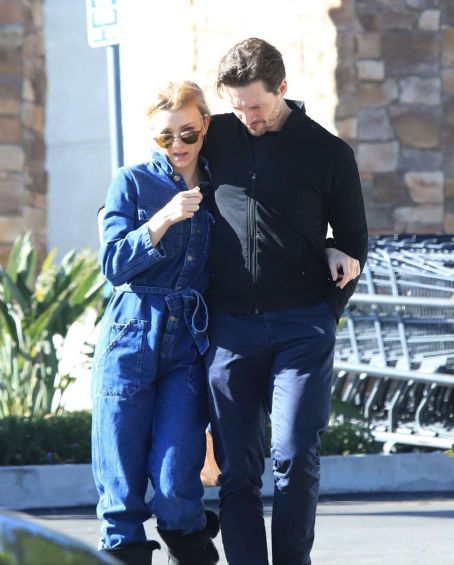 Natalie Dormer and David Oakes – Head out for a dinner in Los Angeles