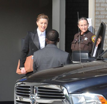 Amber Heard – Exiting court in Fairfax – Virgina