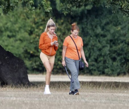 Megan Barton-Hanson – Walk with her mum and her dog in a Essex Park