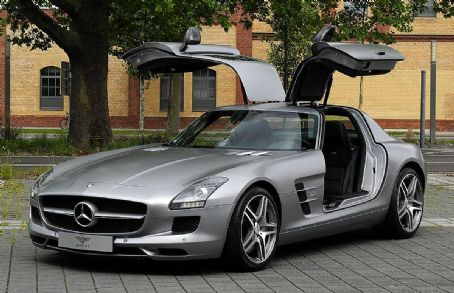 Mercedes-Benz SLS AMG