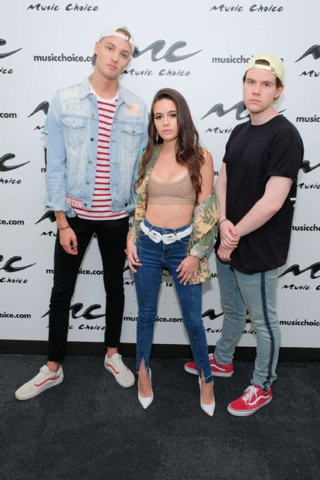 Bea Miller Visits Music Choice in New York FamousFix post