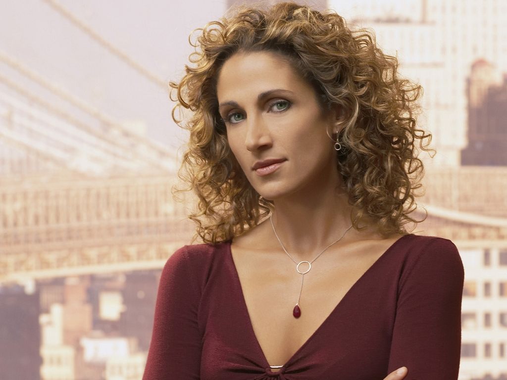 Who is Melina Kanakaredes dating? Melina Kanakaredes boyfriend, husband