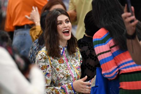 Alexandra Daddario – Tory Burch Show 2020 – New York Fashion Week