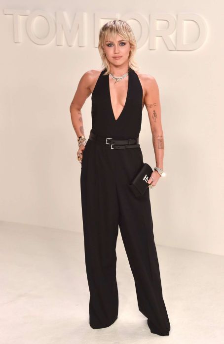 Miley Cyrus – 2020 Tom Ford AW20 Show in Hollywood | Miley Cyrus ...