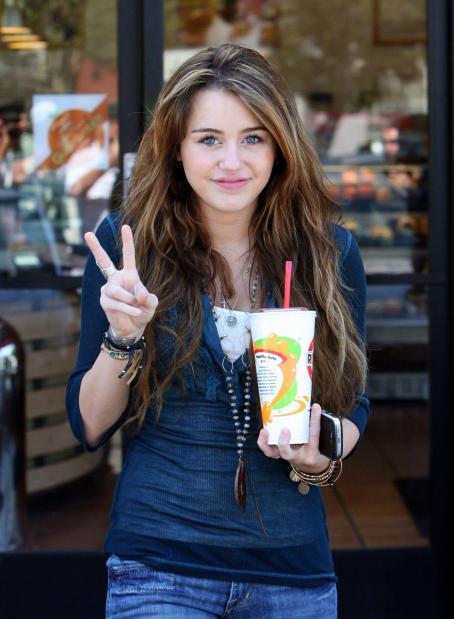 Miley Cyrus - Getting Juiced Up At Robeks With Tish In Toluca Lake ...