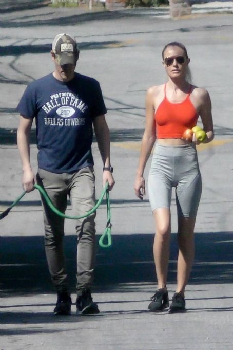 Kate Bosworth – Walk with her husband Micheal Polish in LA