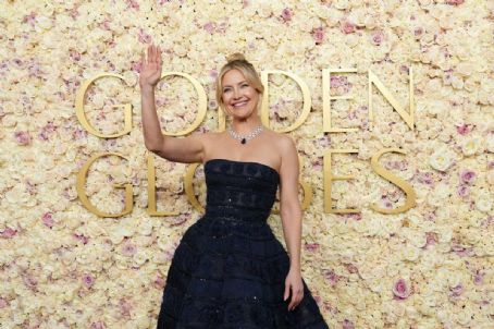 Kate Hudson wore a strapless gown at 82nd Annual Golden Globes Awards in Beverly Hills