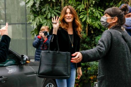 Carla Bruni Sarkozy – Recording ‘Vivement Dimanche Prochain’ show at the Gabriel studio in Paris