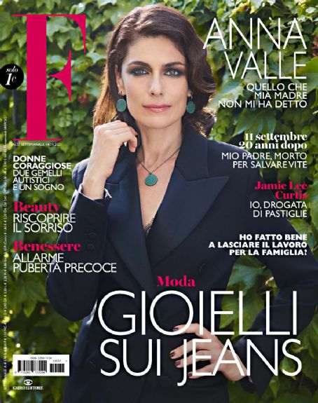 Anna Valle - F Magazine Cover [Italy] (14 September 2021)
