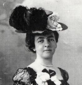 Wrexie Leonard