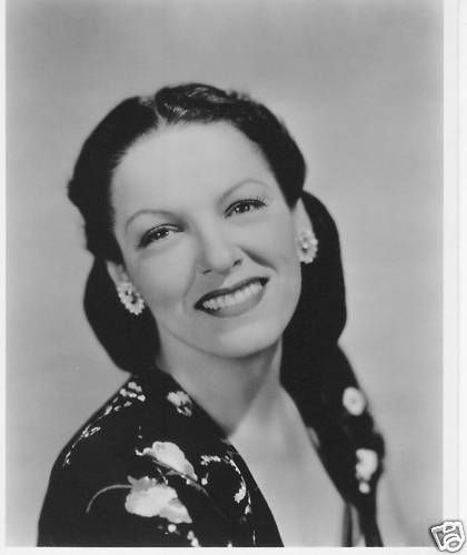 Gale Sondergaard Photos - Gale Sondergaard Picture Gallery - FamousFix