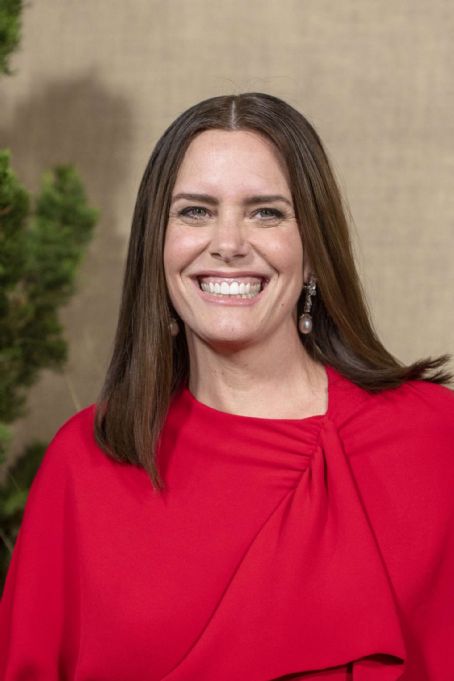 Ione Skye – ‘Camping’ Premiere in Los Angeles