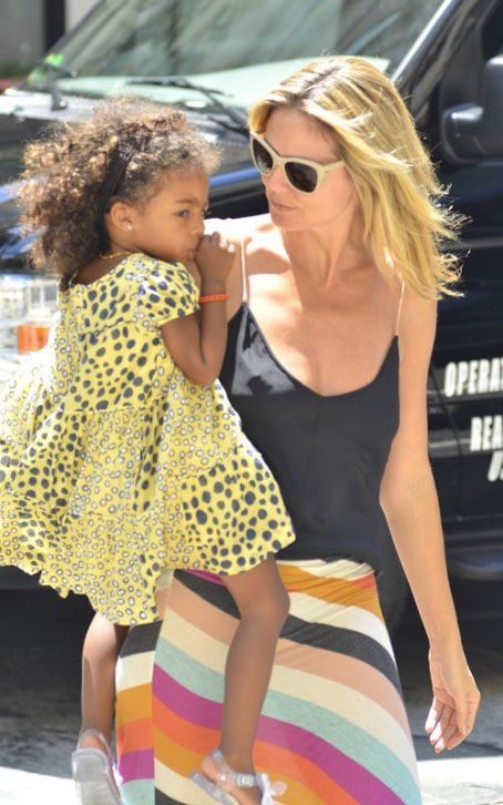 Heidi Klum Out And About With Her Daughter Lou Sulola Samuel In Manhattan New York July 10 Famousfix Com Post