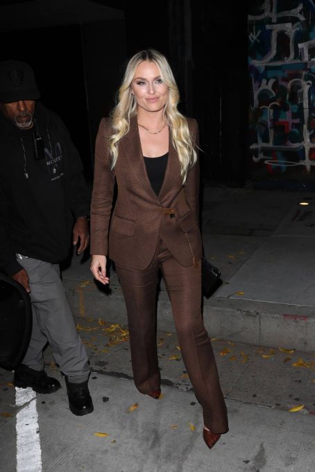 Lindsey Vonn – Steps out for dinner in West Hollywood - FamousFix