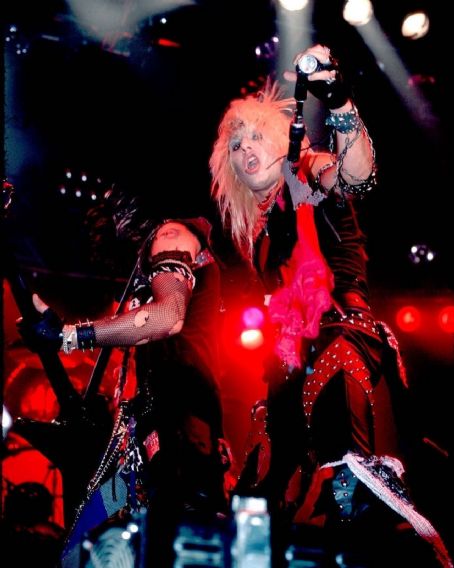 Mötley Crüe performing at the Aragon Ballroom in Chicago, Illinois — May 11, 1984