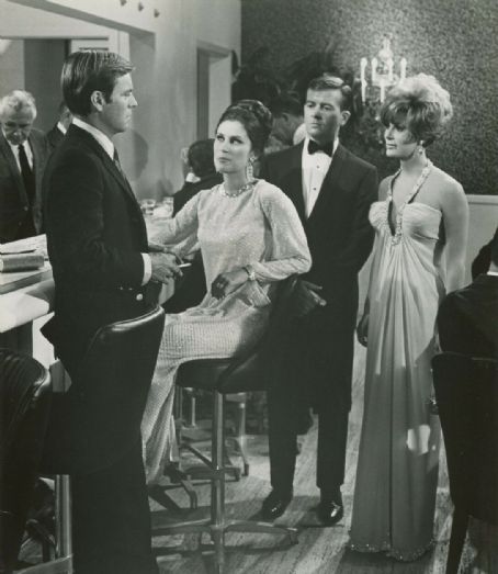 Robert Wagner and Jill St. John