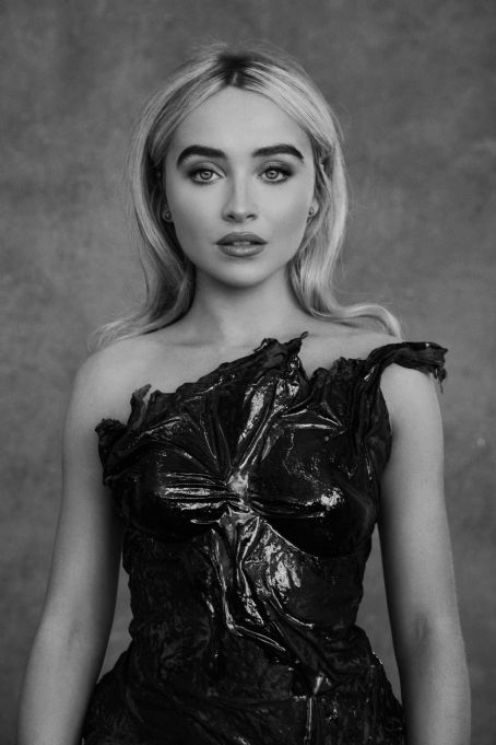 Sabrina Carpenter Covers Marie Claire Mexico & Performs at