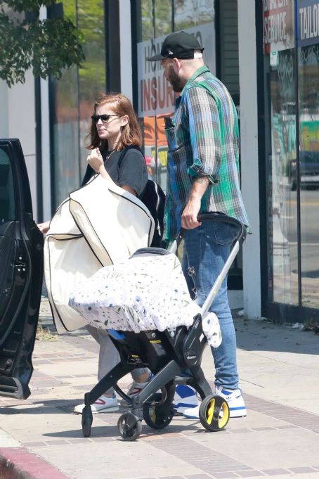 Kate Mara – Out in Los Angeles
