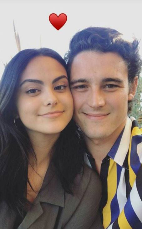 Camila Mendes and Victor Houston (I)