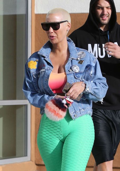 Amber Rose – Leaving the gym in Los Angeles