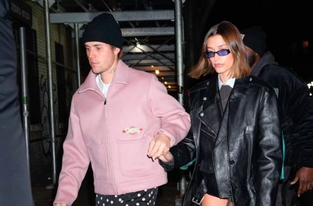 Hailey Bieber – With Justin Heads out for dinner in New York