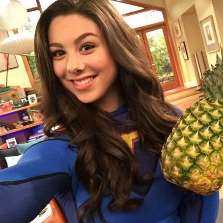 Kira Kosarin as Phoebe Thunderman in The Thundermans - FamousFix.com post