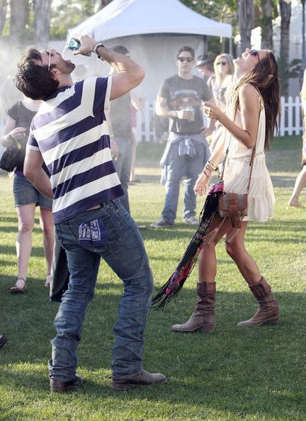 Alessandra Ambrosio Coachella Music Festival April 16, 2011 – Star